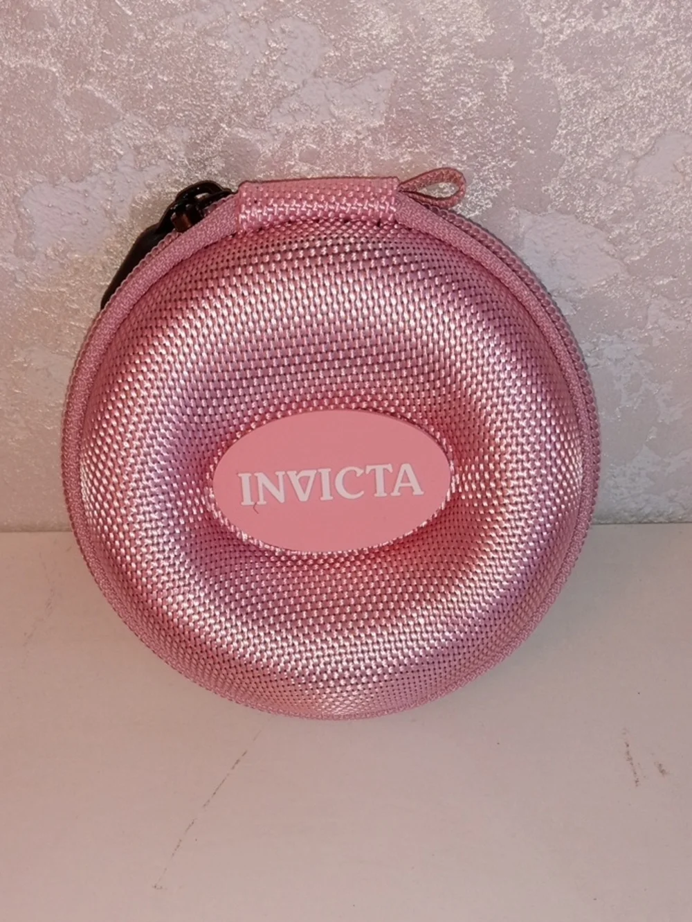 Invicta Light Pink Round Earbud Carrying Case with Logo NWOT